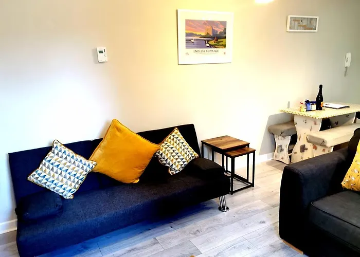 Sunflower Apartment, Family Accommodation Near Tenby In Pembrokeshire